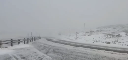Serra da Estrela coberta pelo primeiro nevão da temporada