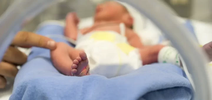Menina de 5 meses vive no Hospital de Bragança desde o parto