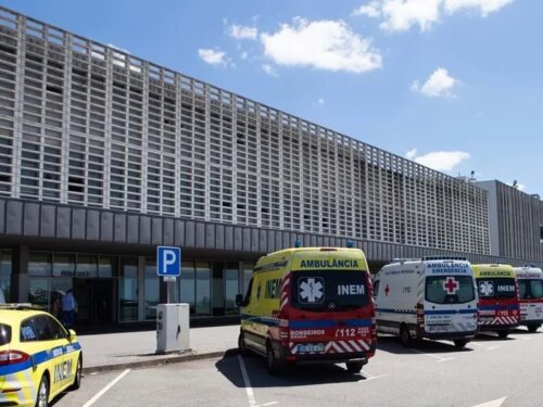Read more about the article ðŸš¨ FamÃ­lia agride seguranÃ§as no Hospital de Braga. HÃ¡ dois detidos
