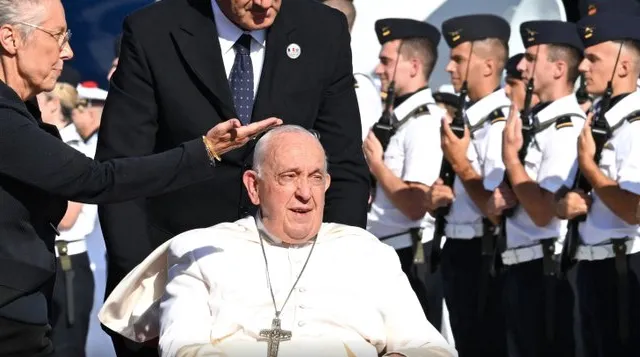 Read more about the article Papa Francisco em Marselha: Desafios das migrações e homenagem aos que se “perderam” no Mediterrâneo