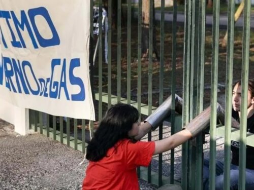 Read more about the article Ativistas do clima bloqueiam entrada do Conselho de Ministros