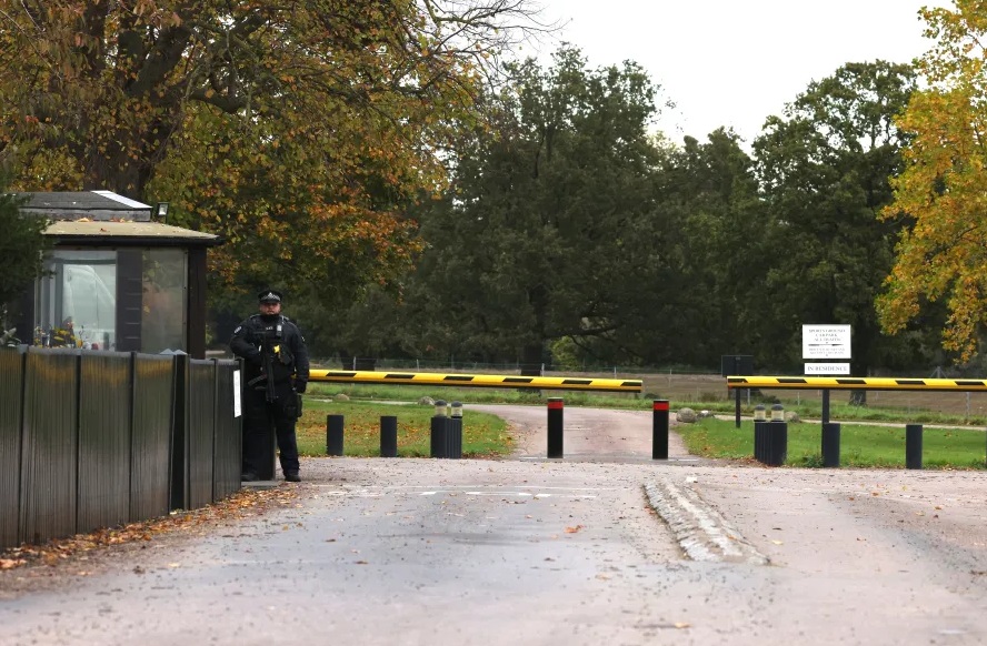 Read more about the article Dois encapuçados invadiram o Castelo de Windsor