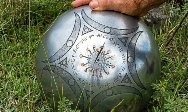 Read more about the article Esfera misteriosa “extraterrestre” capturada depois de cair em terra