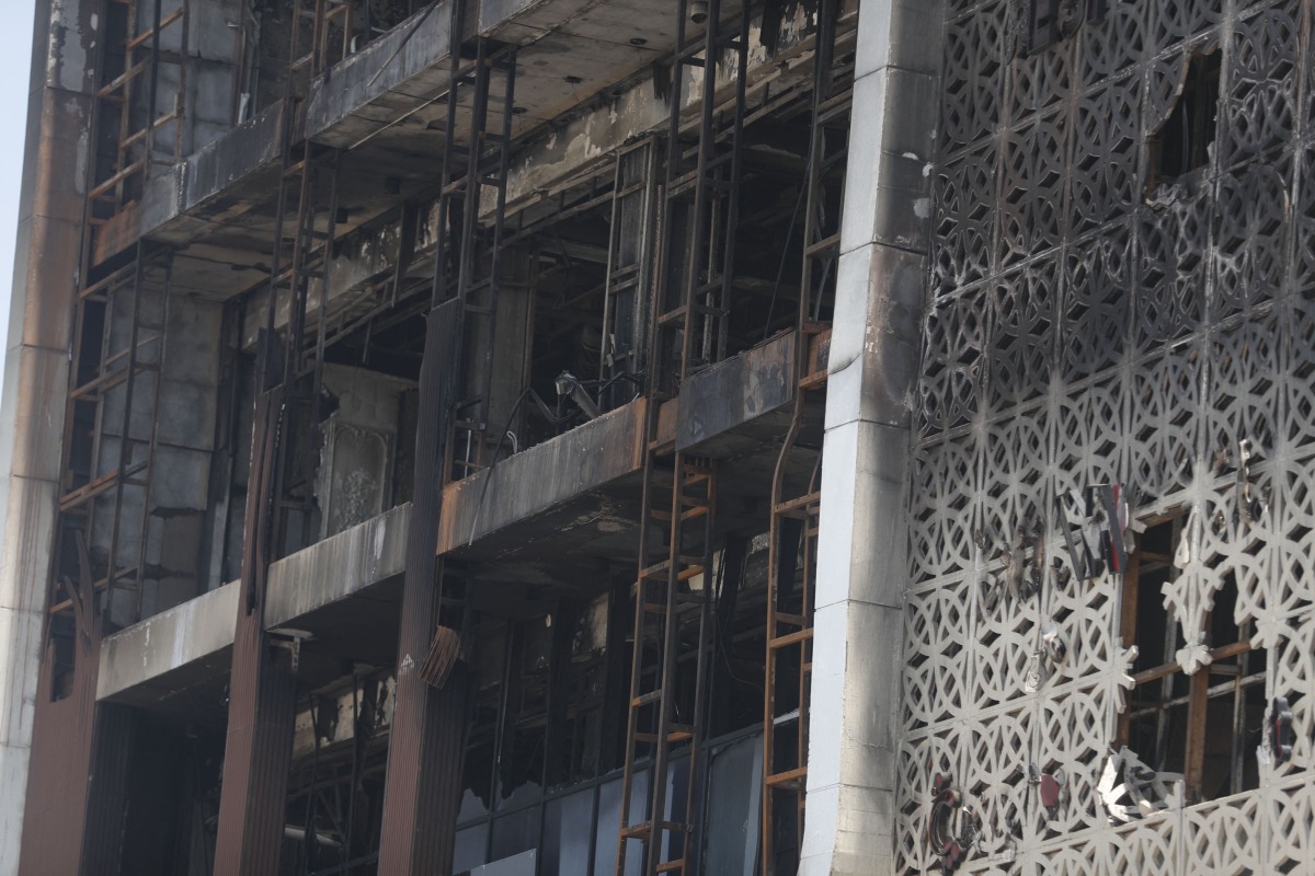 Read more about the article Incêndio arrasa centro comercial