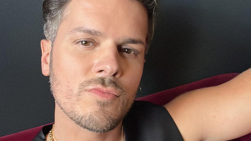 Read more about the article Grande transformação de Mickael Carreira
